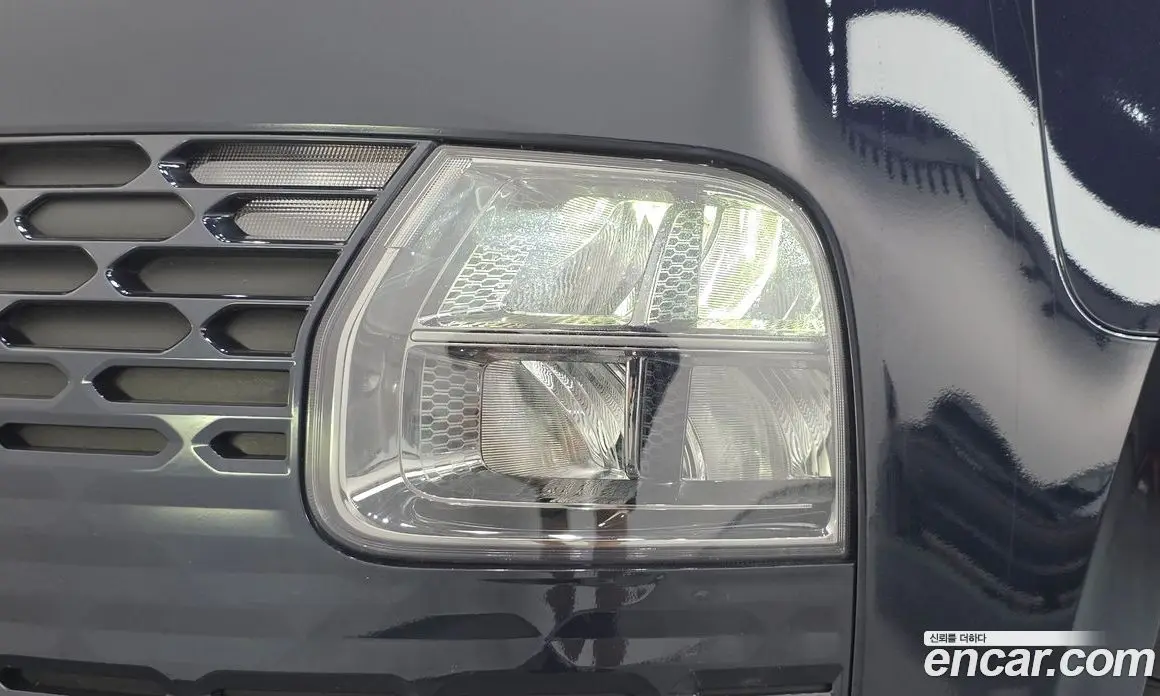Hyundai Staria 2023 2.2 автомат (гидро), фото 8