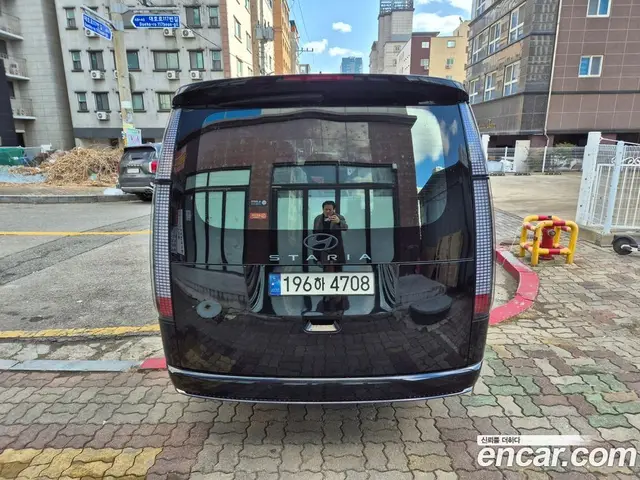 Hyundai Staria 2024 1.6 автомат (гидро), миниатюра 4