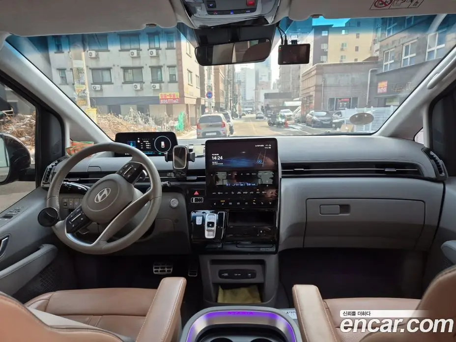 Hyundai Staria 2024 1.6 автомат (гидро), фото 7