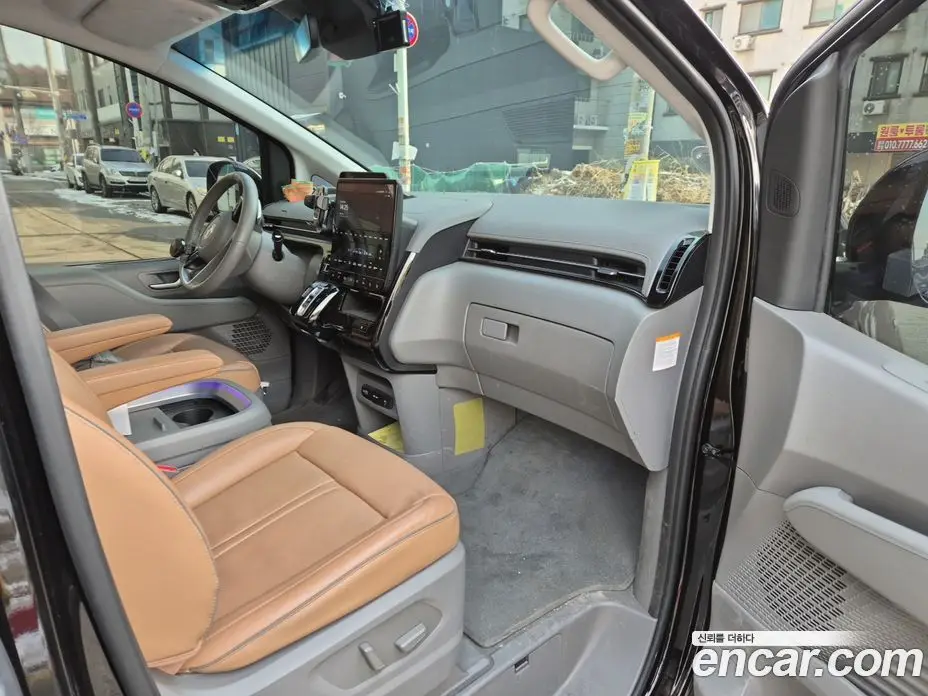Hyundai Staria 2024 1.6 автомат (гидро), фото 8