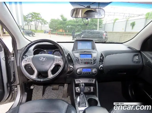 Hyundai Tucson 2013 2.0 автомат (гидро), миниатюра 9