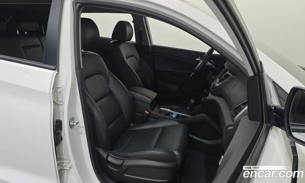 Hyundai Tucson 2015 2.0 автомат (гидро), фото 16 Hyundai Tucson 2015 2.0 автомат (гидро), фото 16
