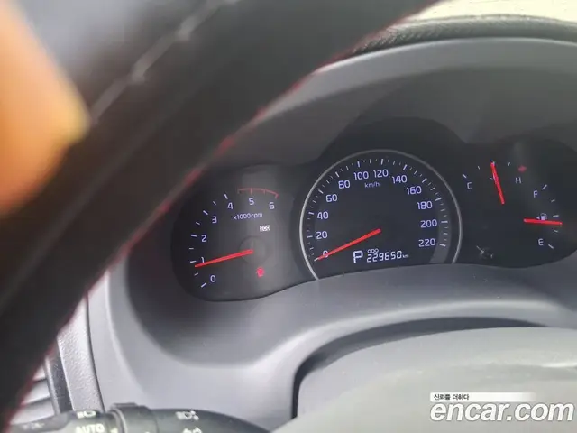 Kia Carnival 2013 2.2 автомат (гидро), миниатюра 9 Kia Carnival 2013 2.2 автомат (гидро), миниатюра 9