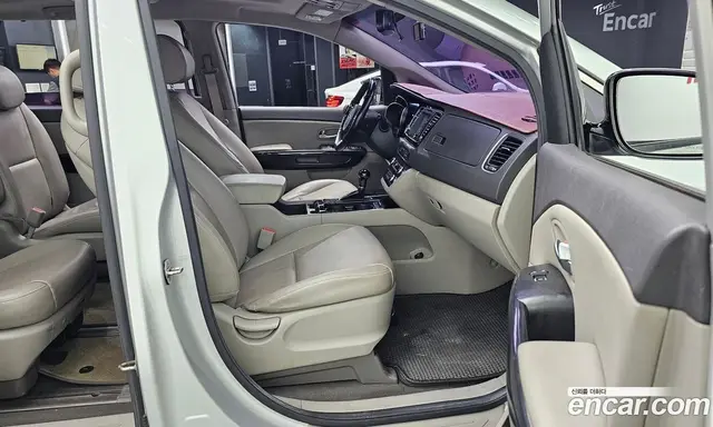 Kia Carnival 2014 2.2 автомат (гидро), миниатюра 11 Kia Carnival 2014 2.2 автомат (гидро), миниатюра 11