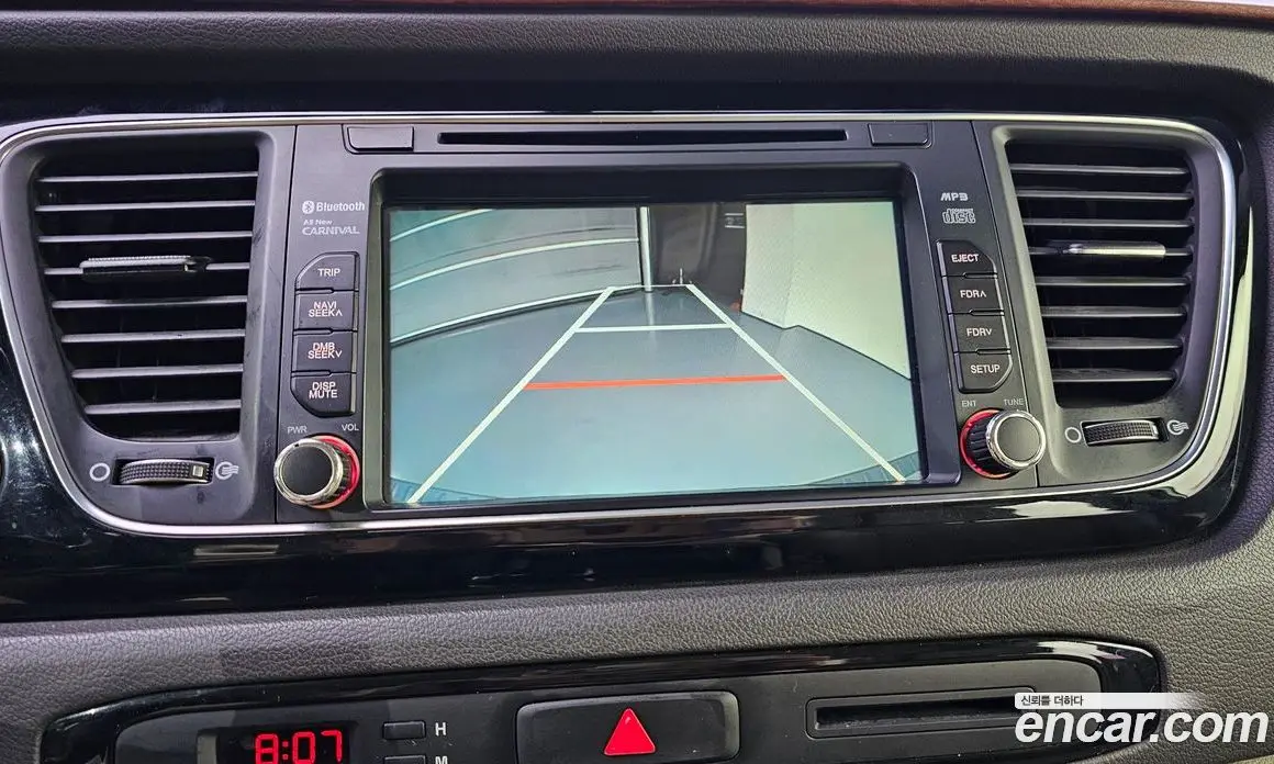 Kia Carnival 2014 2.2 автомат (гидро), фото 15 Kia Carnival 2014 2.2 автомат (гидро), фото 15