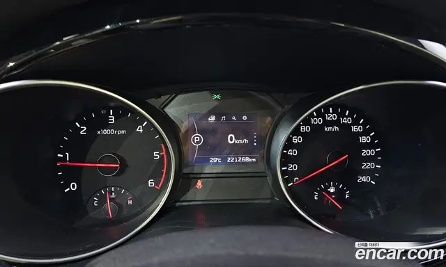 Kia Carnival 2014 2.2 автомат (гидро), миниатюра 8 Kia Carnival 2014 2.2 автомат (гидро), миниатюра 8