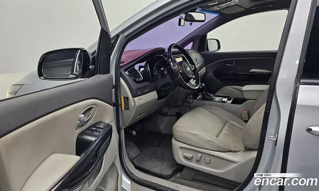Kia Carnival 2014 2.2 автомат (гидро), миниатюра 10 Kia Carnival 2014 2.2 автомат (гидро), миниатюра 10