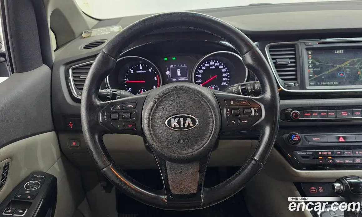 Kia Carnival 2014 2.2 автомат (гидро), фото 14