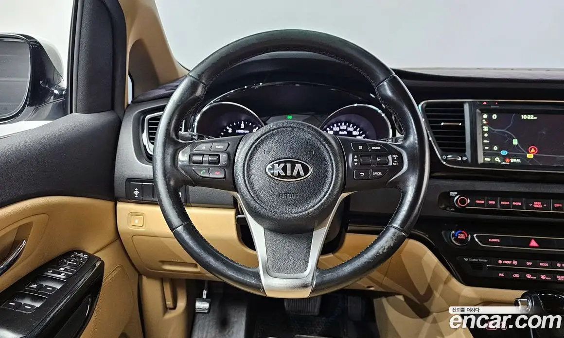 Kia Carnival 2015 2.2 автомат (гидро), фото 13