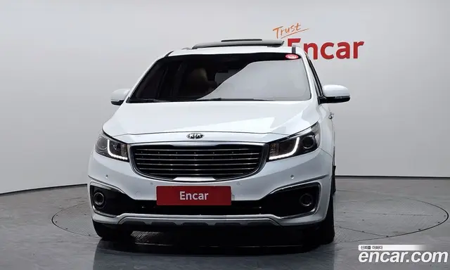 Kia Carnival 2015 2.2 автомат (гидро), миниатюра 3