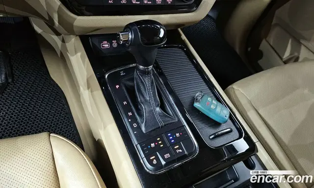 Kia Carnival 2015 2.2 автомат (гидро), миниатюра 9