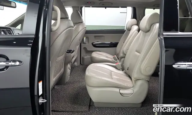 Kia Carnival 2016 2.2 автомат (гидро), миниатюра 11 Kia Carnival 2016 2.2 автомат (гидро), миниатюра 11