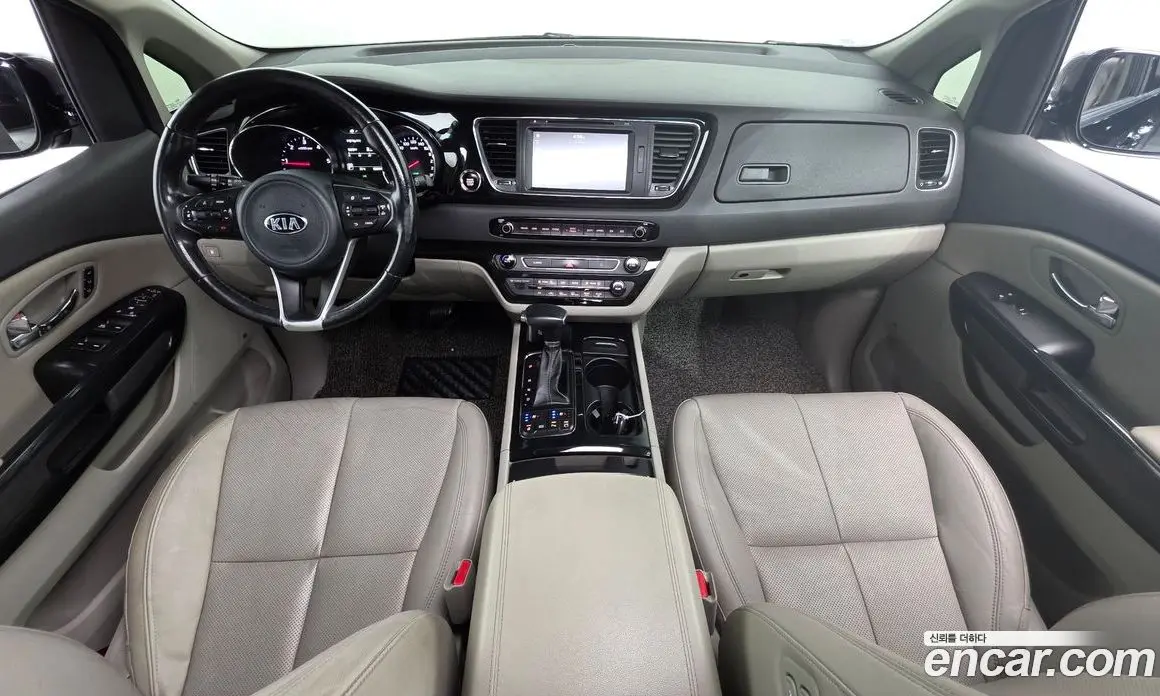 Kia Carnival 2016 2.2 автомат (гидро), фото 7 Kia Carnival 2016 2.2 автомат (гидро), фото 7