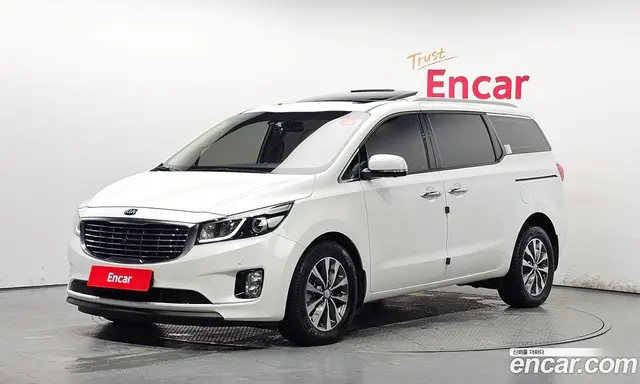 Kia Carnival, 2017, 61 143 км
