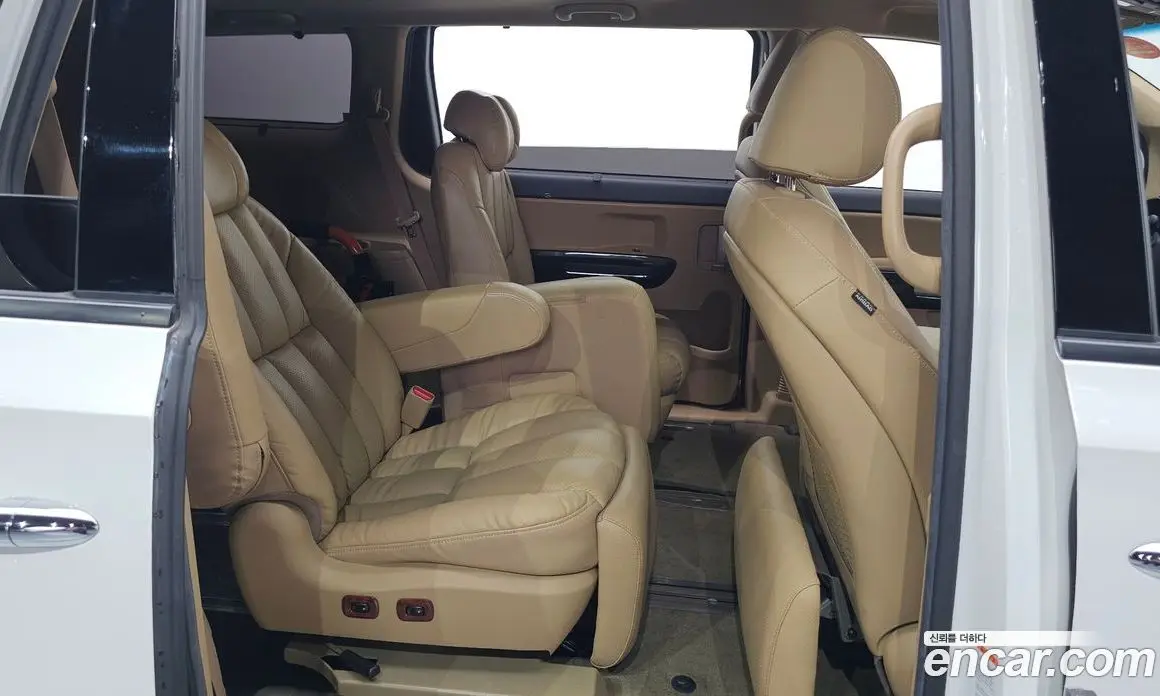 Kia Carnival 2017 2.2 автомат (гидро), фото 16