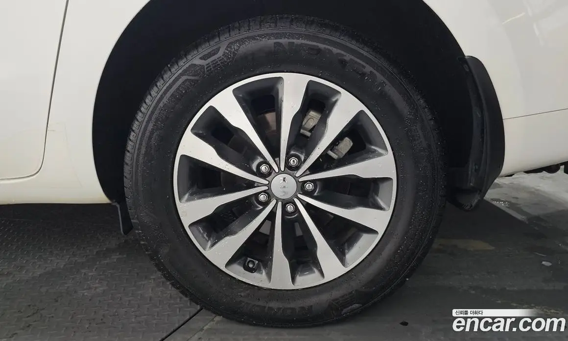 Kia Carnival 2017 2.2 автомат (гидро), фото 7