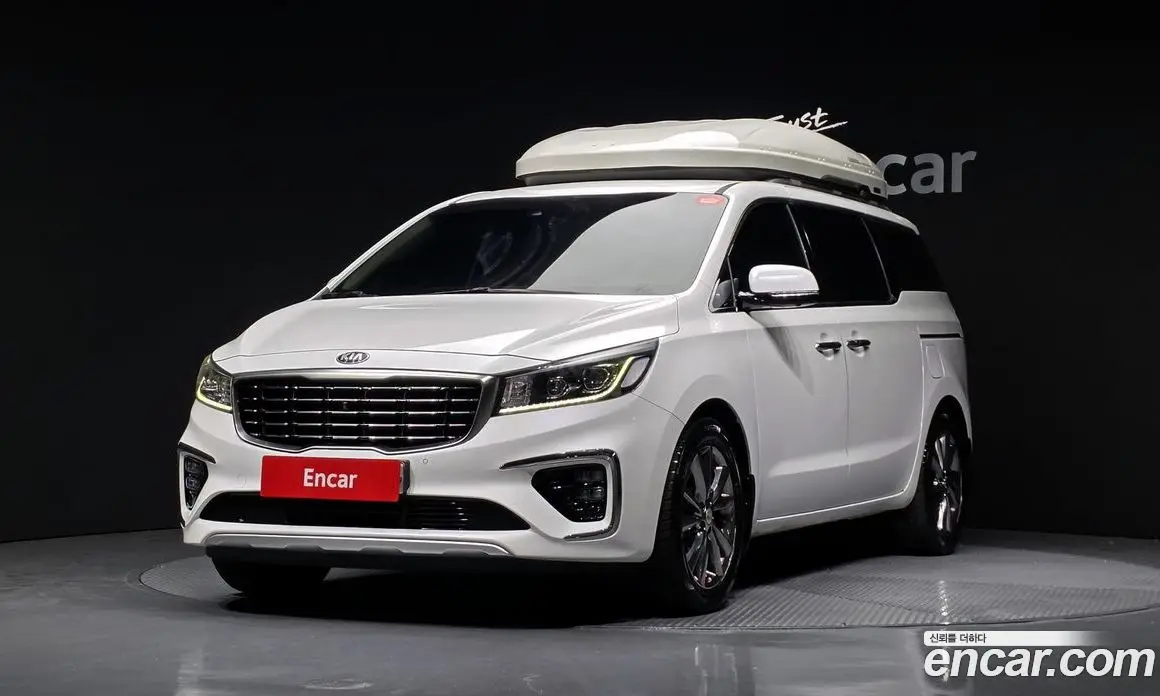 Kia Carnival 2018 2.2 автомат (гидро), фото 1