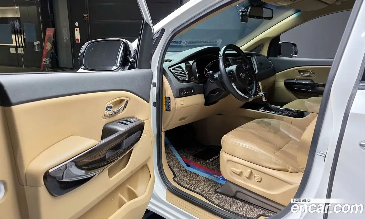 Kia Carnival 2018 2.2 автомат (гидро), фото 11
