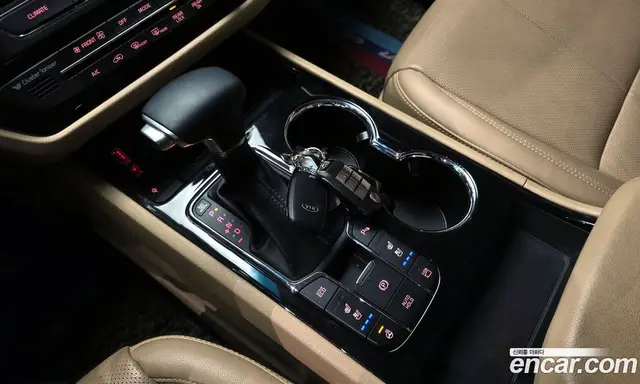 Kia Carnival 2018 2.2 автомат (гидро), миниатюра 9