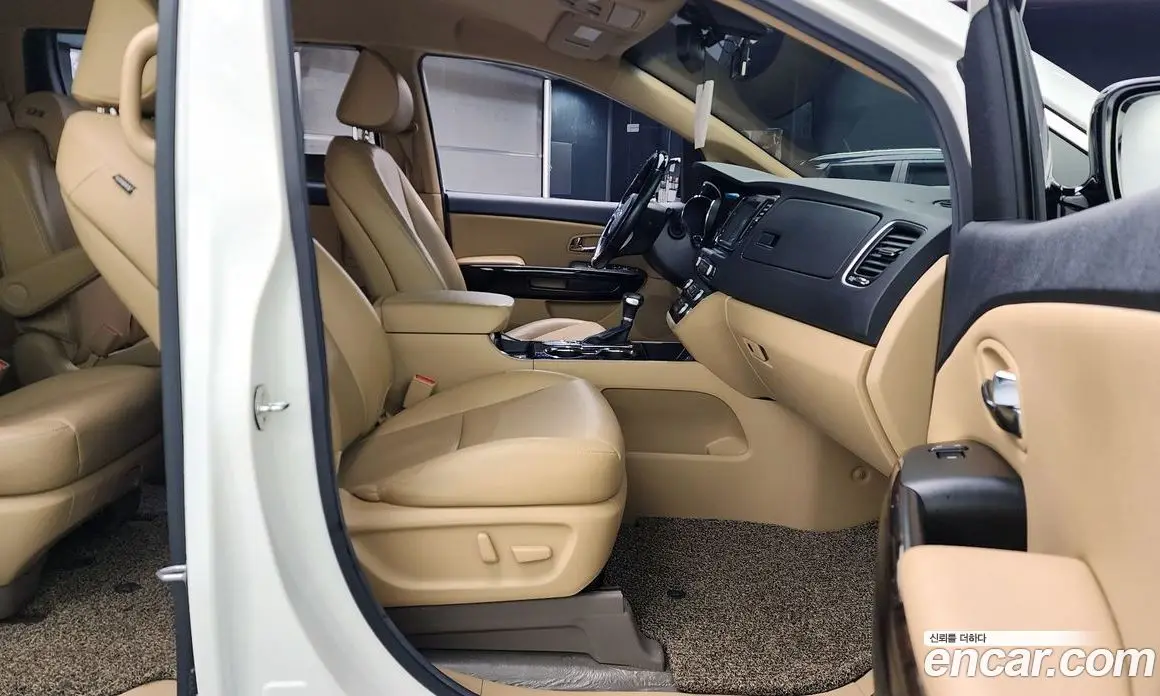 Kia Carnival 2018 2.2 автомат (гидро), фото 11 Kia Carnival 2018 2.2 автомат (гидро), фото 11