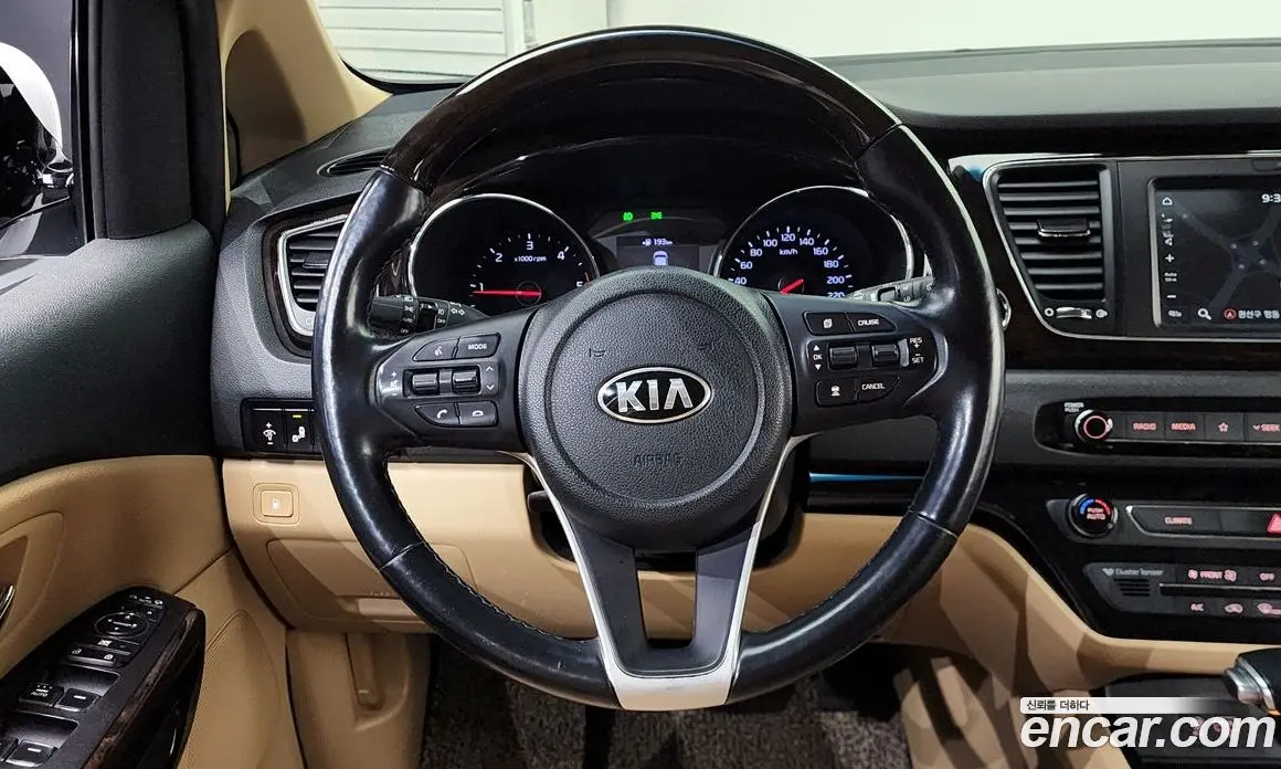 Kia Carnival 2018 2.2 автомат (гидро), фото 13 Kia Carnival 2018 2.2 автомат (гидро), фото 13