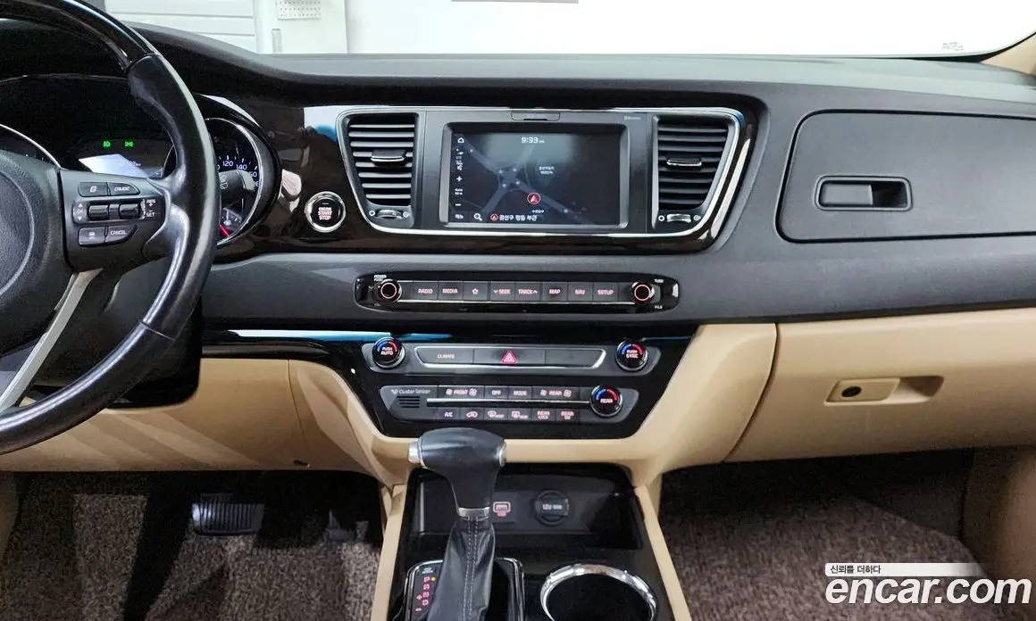 Kia Carnival 2018 2.2 автомат (гидро), фото 14 Kia Carnival 2018 2.2 автомат (гидро), фото 14