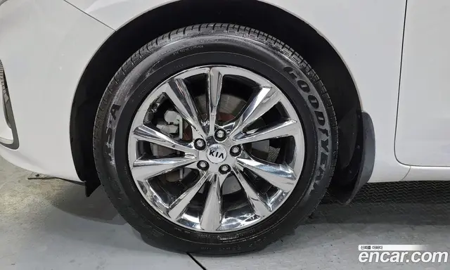 Kia Carnival 2018 2.2 автомат (гидро), миниатюра 5 Kia Carnival 2018 2.2 автомат (гидро), миниатюра 5