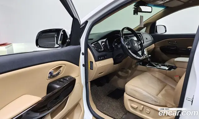 Kia Carnival 2018 2.2 автомат (гидро), миниатюра 10 Kia Carnival 2018 2.2 автомат (гидро), миниатюра 10