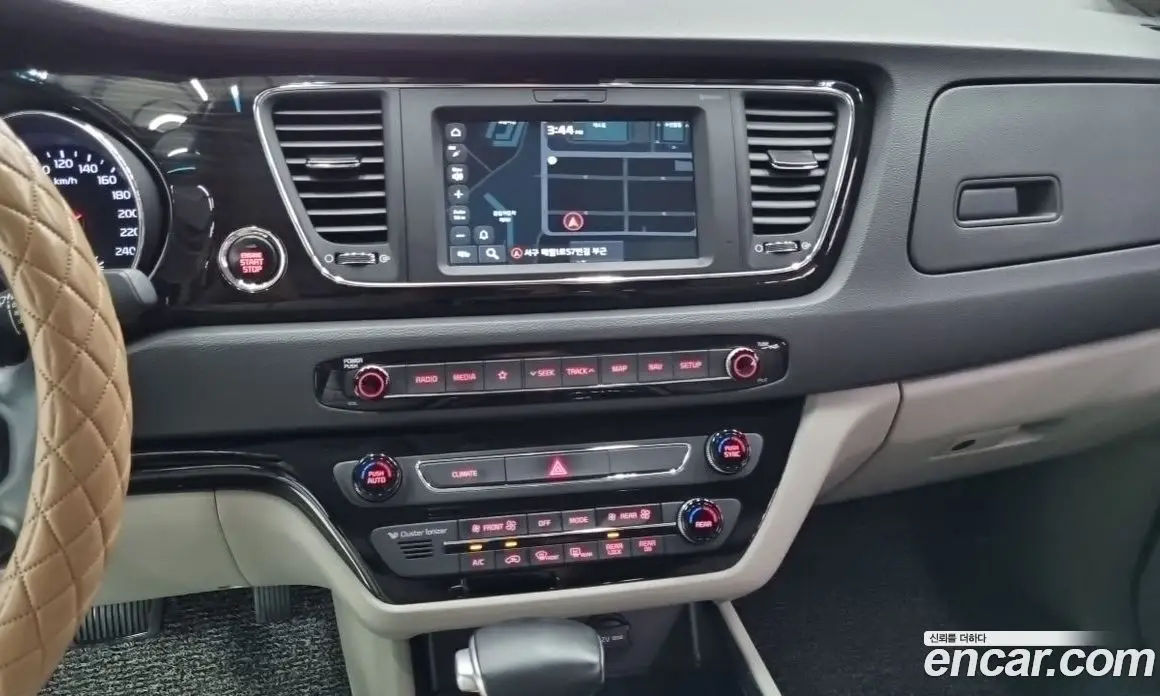 Kia Carnival 2018 2.2 автомат (гидро), фото 17