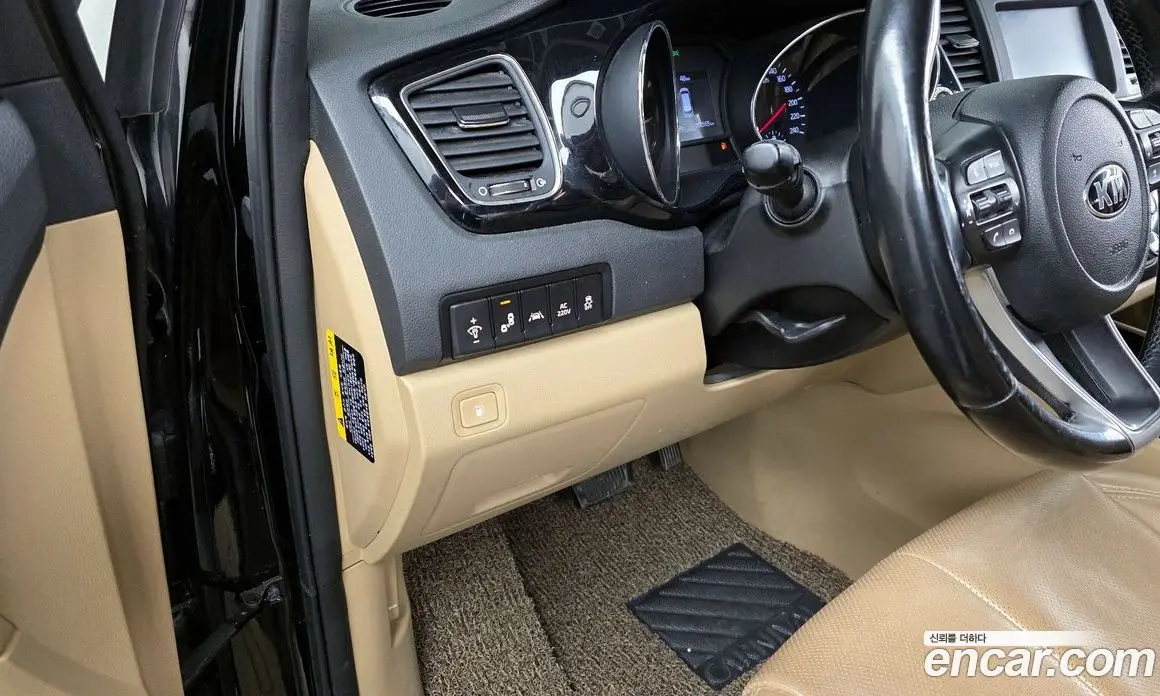 Kia Carnival 2019 2.2 автомат (гидро), фото 17