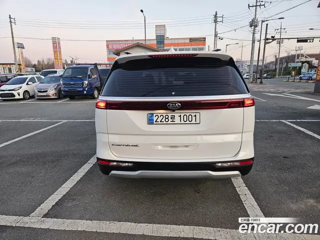Kia Carnival 2020 2.2 автомат (гидро), миниатюра 5 Kia Carnival 2020 2.2 автомат (гидро), миниатюра 5