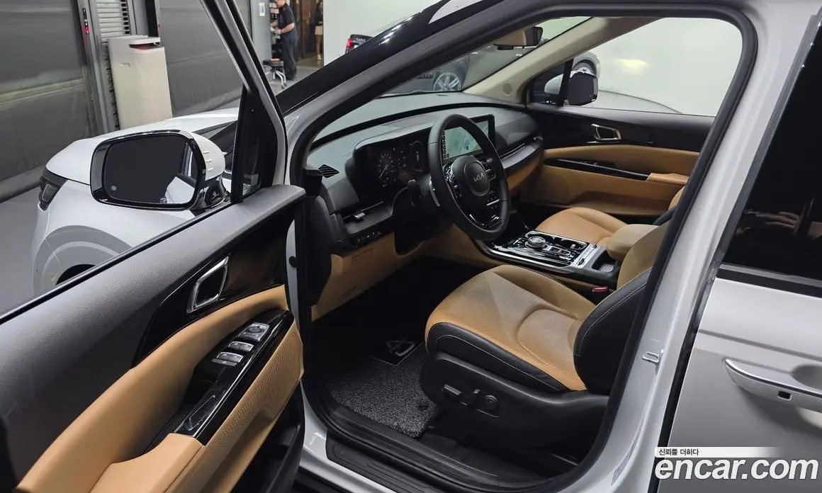 Kia Carnival 2021 2.2 автомат (гидро), фото 10