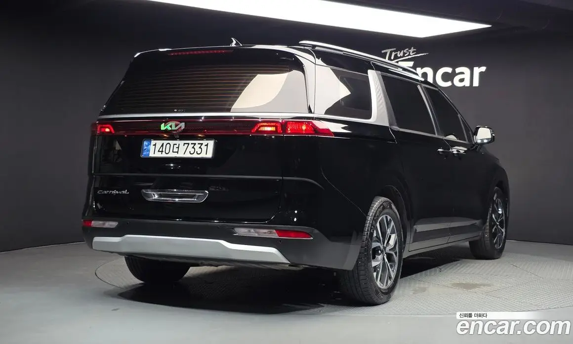 Kia Carnival 2021 2.2 автомат (гидро), фото 2