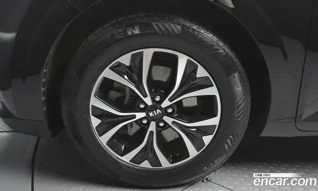 Kia Carnival 2021 2.2 автомат (гидро), миниатюра 5