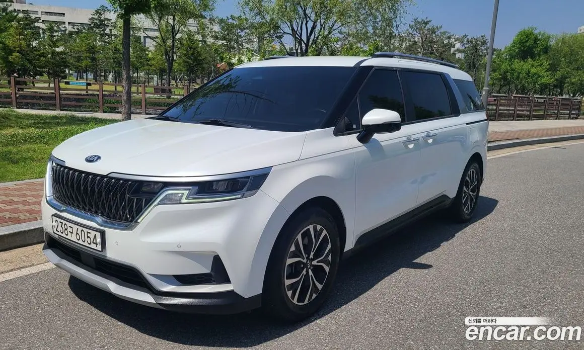 Kia Carnival 2021 2.2 автомат (гидро), фото 1 Kia Carnival 2021 2.2 автомат (гидро), фото 1