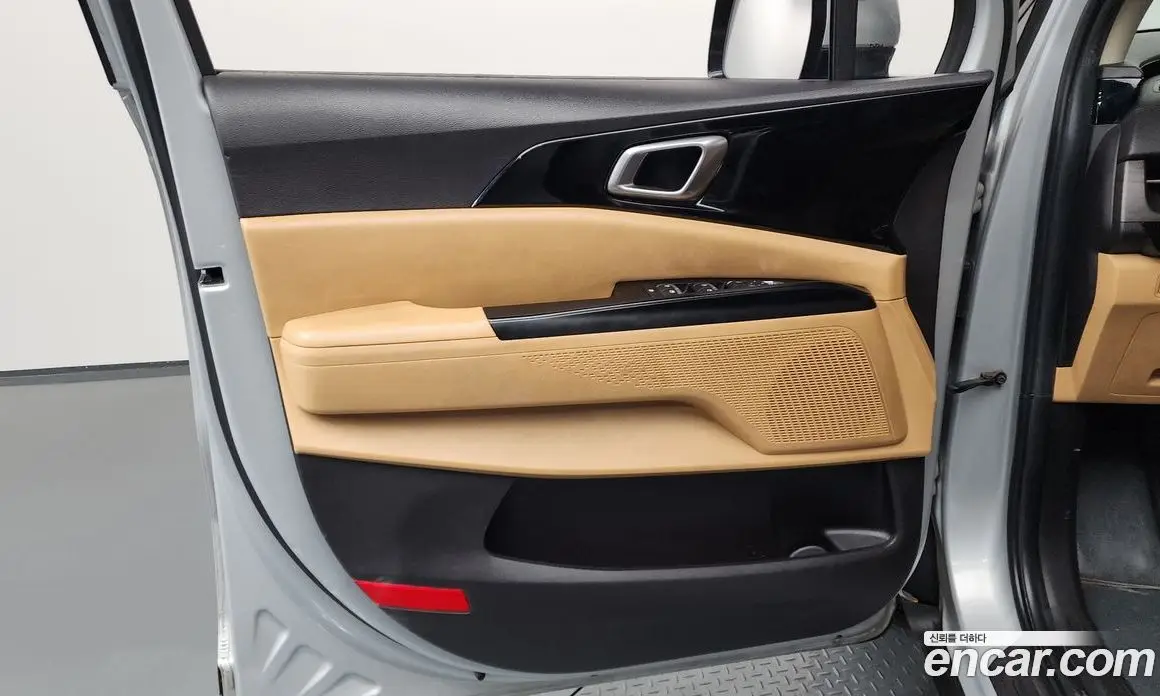 Kia Carnival 2021 2.2 автомат (гидро), фото 13