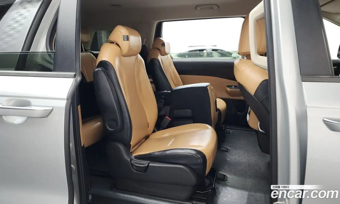 Kia Carnival 2021 2.2 автомат (гидро), фото 16