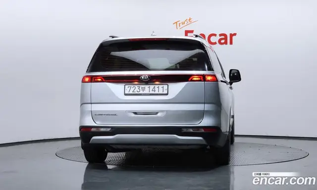 Kia Carnival 2021 2.2 автомат (гидро), миниатюра 3