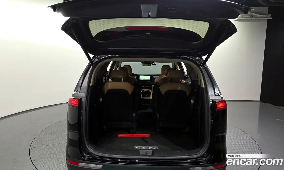 Kia Carnival 2022 2.2 автомат (гидро), фото 20 Kia Carnival 2022 2.2 автомат (гидро), фото 20
