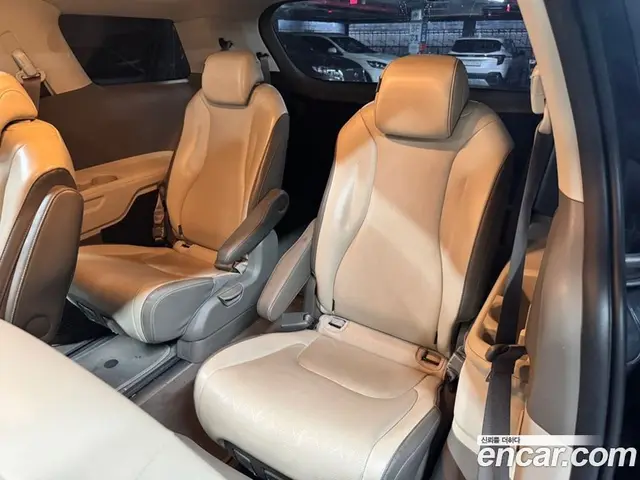 Kia Carnival 2022 2.2 автомат (гидро), миниатюра 9 Kia Carnival 2022 2.2 автомат (гидро), миниатюра 9