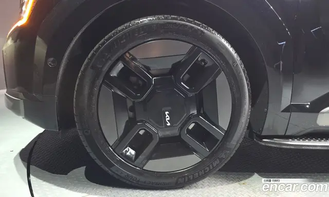 Kia EV9 2024 0.2 автомат (гидро), миниатюра 5