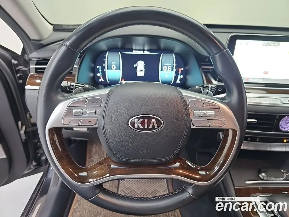 Kia K9 2018 3.3 автомат (гидро), фото 9 Kia K9 2018 3.3 автомат (гидро), фото 9
