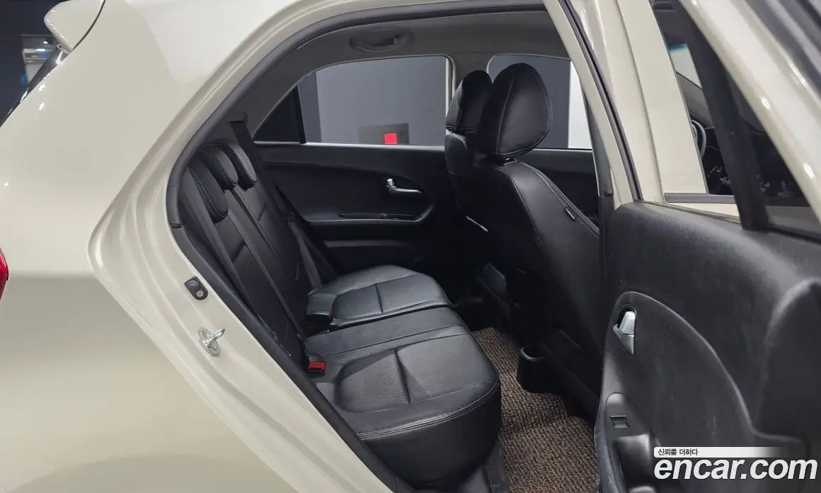 Kia Morning 2014 1.0 автомат (гидро), фото 17