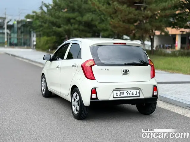 Kia Morning 2015 1.0 автомат (гидро), миниатюра 3 Kia Morning 2015 1.0 автомат (гидро), миниатюра 3