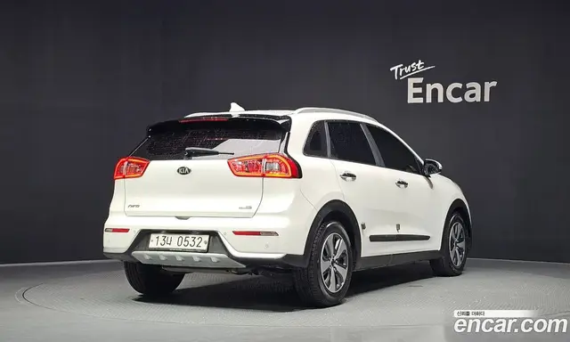 Kia Niro 2016 1.6 автомат (гидро), миниатюра 2 Kia Niro 2016 1.6 автомат (гидро), миниатюра 2