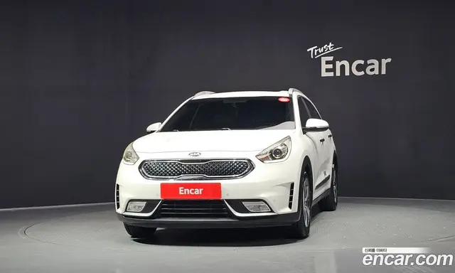 Kia Niro 2016 1.6 автомат (гидро), миниатюра 3 Kia Niro 2016 1.6 автомат (гидро), миниатюра 3