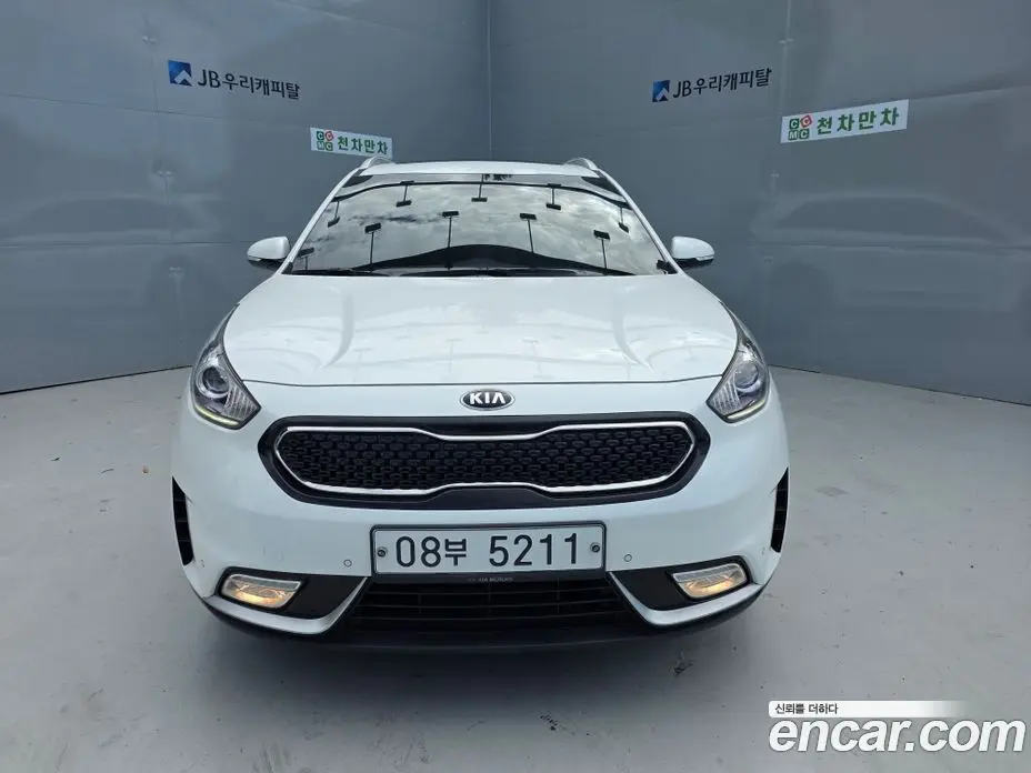 Kia Niro 2017 1.6 автомат (гидро), фото 2 Kia Niro 2017 1.6 автомат (гидро), фото 2