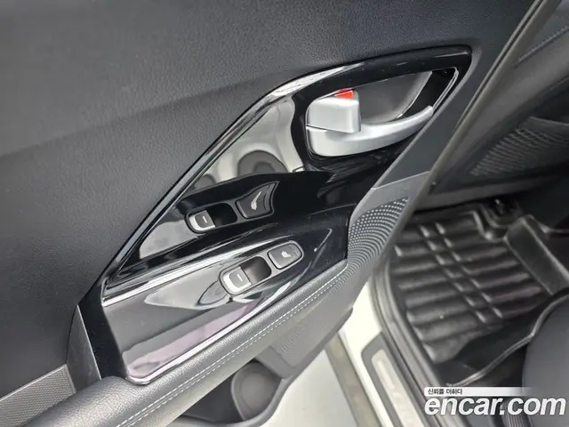 Kia Niro 2017 1.6 автомат (гидро), миниатюра 12 Kia Niro 2017 1.6 автомат (гидро), миниатюра 12