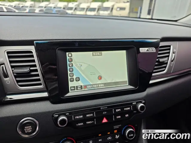 Kia Niro 2017 1.6 автомат (гидро), миниатюра 6 Kia Niro 2017 1.6 автомат (гидро), миниатюра 6