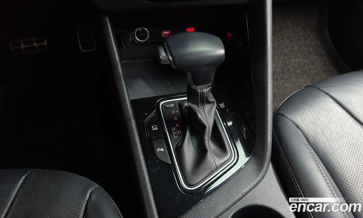 Kia Niro 2019 1.6 автомат (гидро), фото 12 Kia Niro 2019 1.6 автомат (гидро), фото 12